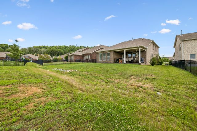 207 Hempstead Ct, Gallatin, TN 37066