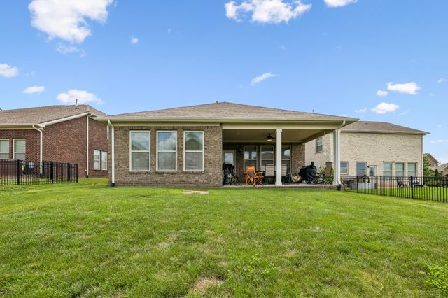 207 Hempstead Ct, Gallatin, TN 37066