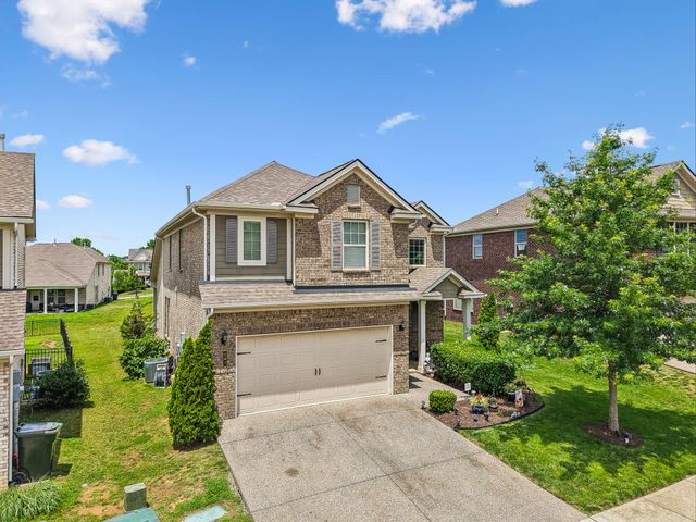 207 Hempstead Ct, Gallatin, TN 37066