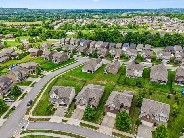 207 Hempstead Ct, Gallatin, TN 37066