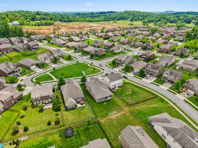 207 Hempstead Ct, Gallatin, TN 37066