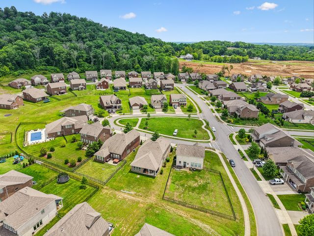 207 Hempstead Ct, Gallatin, TN 37066