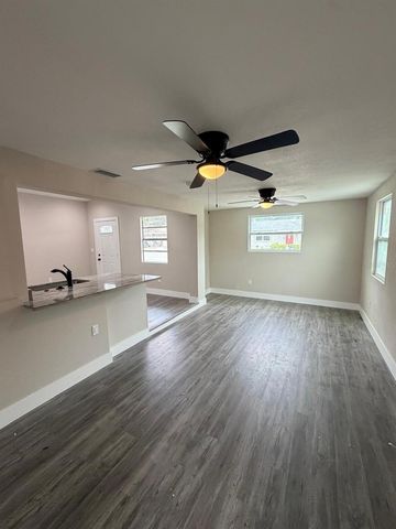 4112 MESA DRIVE, New Port Richey, FL 34653