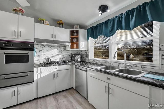 3560 Tremont Drive, Florissant, MO 63033