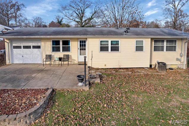 3560 Tremont Drive, Florissant, MO 63033