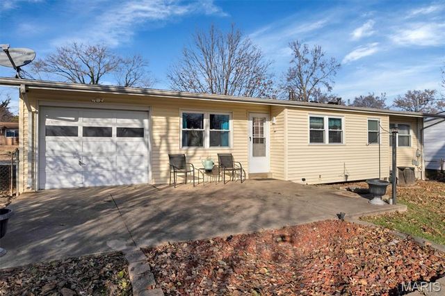 3560 Tremont Drive, Florissant, MO 63033