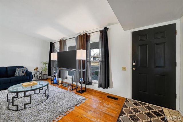 3560 Tremont Drive, Florissant, MO 63033