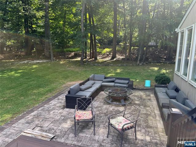 51 Weiss Road, Upper Saddle River, NJ 07458