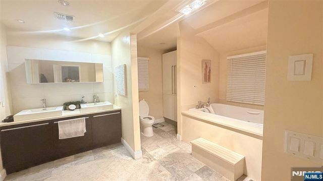 51 Weiss Road, Upper Saddle River, NJ 07458