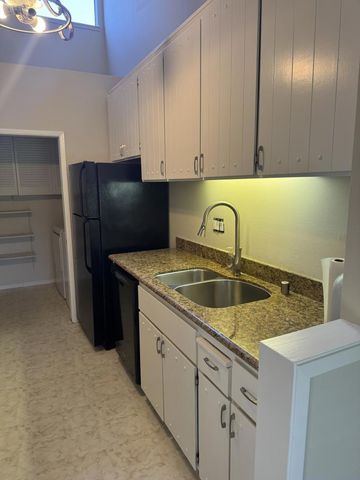 3322 Brittan Avenue 11, San Carlos, CA 94070