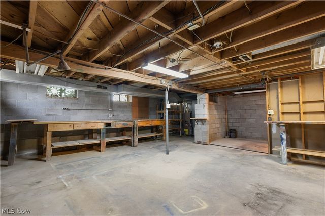 568 W Nimisila Road, Akron, OH 44319