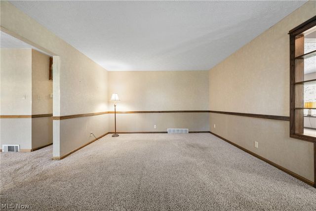 568 W Nimisila Road, Akron, OH 44319