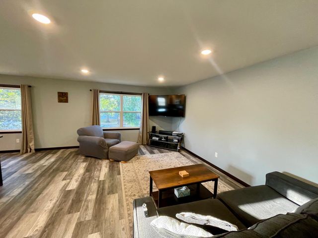 403 6th Avenue NE, Dilworth, MN 56529