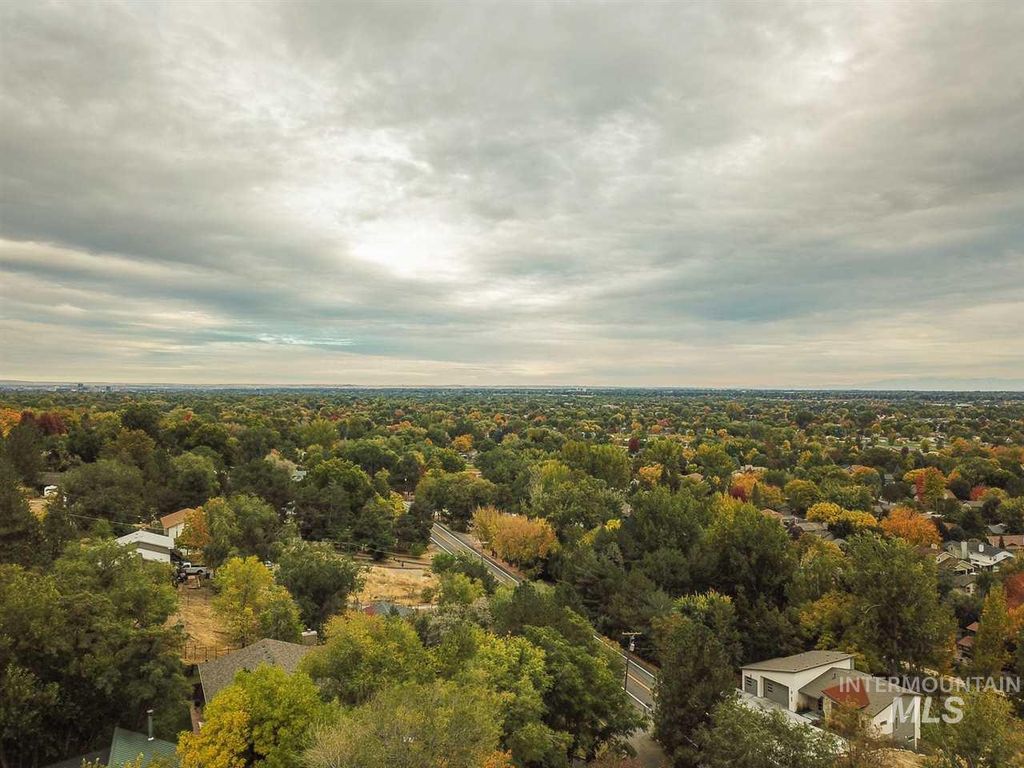 5432 W Hill Road, Boise, ID 83703 photo 8