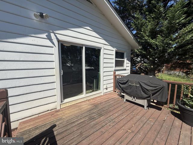380 SHAWNEE AVE, Winchester, VA 22601