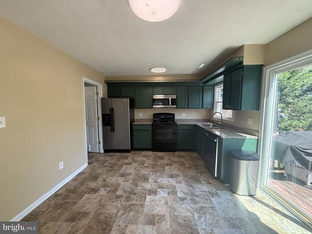 380 SHAWNEE AVE, Winchester, VA 22601