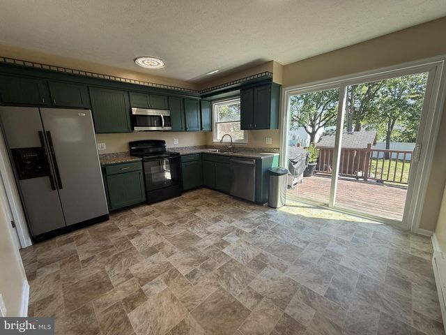 380 SHAWNEE AVE, Winchester, VA 22601