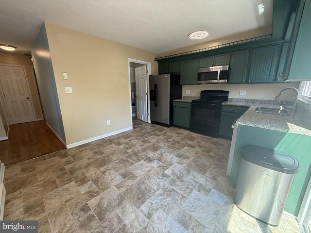 380 SHAWNEE AVE, Winchester, VA 22601