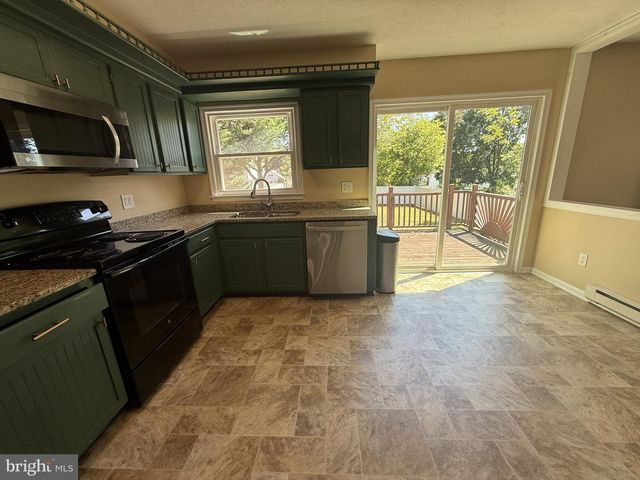 380 SHAWNEE AVE, Winchester, VA 22601