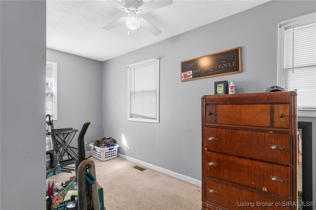 920 N Third Street, Austin, IN 47102