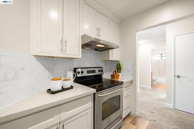 1930 Barrymore Cmn Z, Fremont, CA 94538
