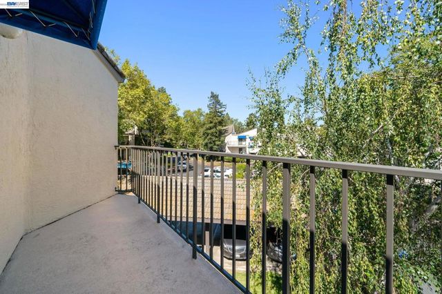 1930 Barrymore Cmn Z, Fremont, CA 94538