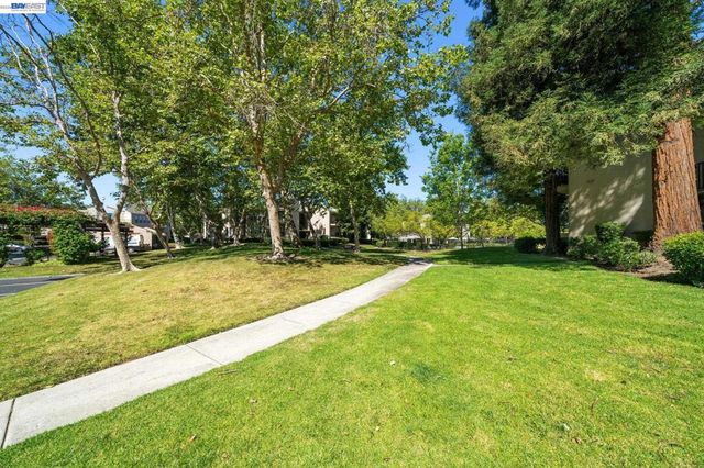 1930 Barrymore Cmn Z, Fremont, CA 94538