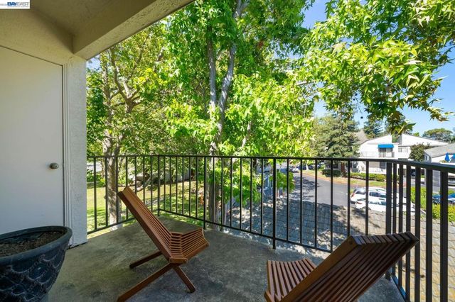 1930 Barrymore Cmn Z, Fremont, CA 94538