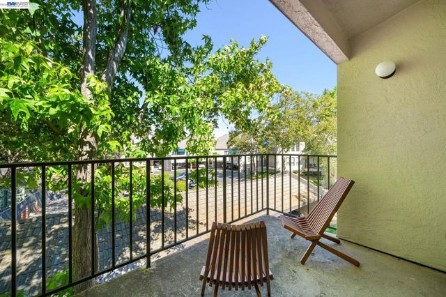 1930 Barrymore Cmn Z, Fremont, CA 94538