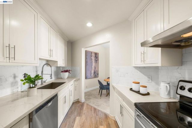 1930 Barrymore Cmn Z, Fremont, CA 94538