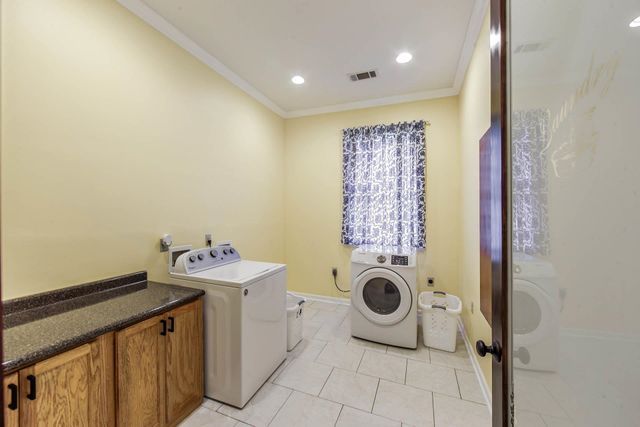 1705 Bayou Black Dr, Houma, LA 70360