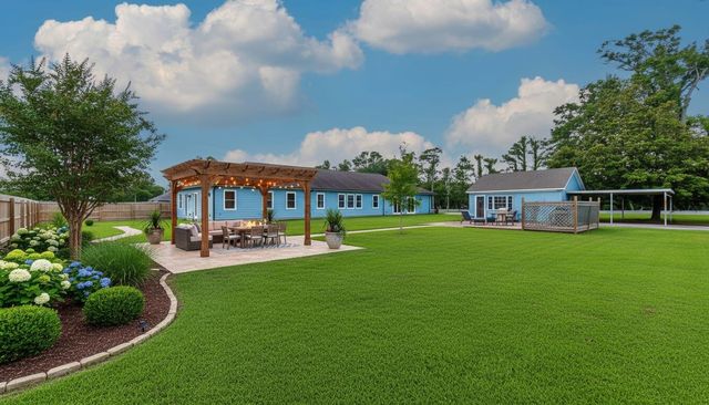 1705 Bayou Black Dr, Houma, LA 70360