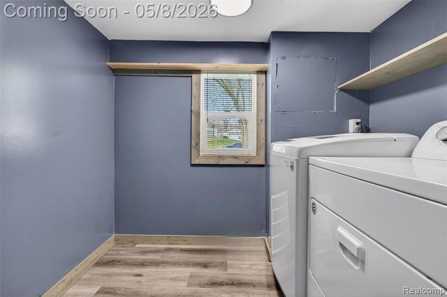 29157 S Wesley Avenue, Flat Rock, MI 48134