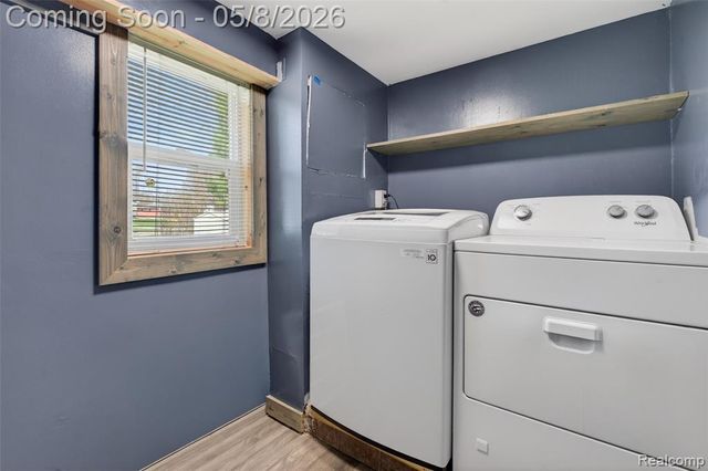 29157 S Wesley Avenue, Flat Rock, MI 48134