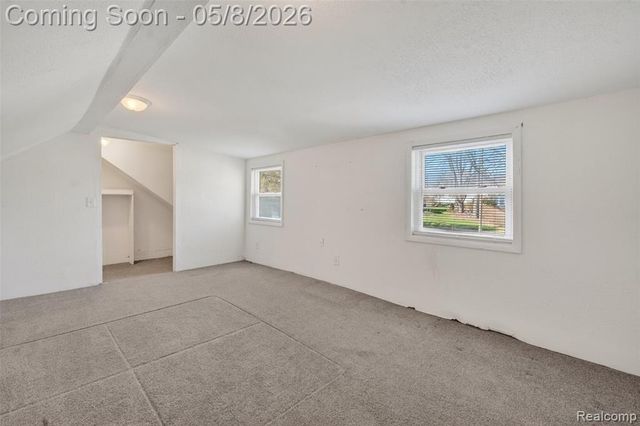 29157 S Wesley Avenue, Flat Rock, MI 48134