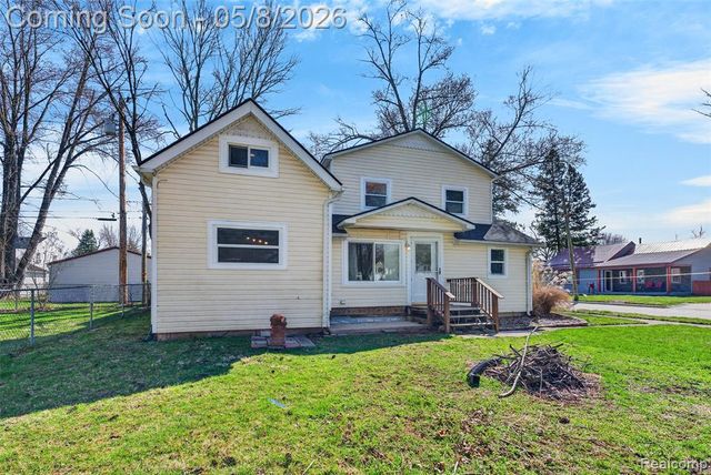 29157 S Wesley Avenue, Flat Rock, MI 48134