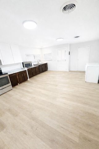 2108 Horn Road, Bay City, TX 77414