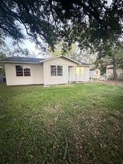 2108 Horn Road, Bay City, TX 77414