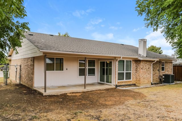 1714 Yorktown Drive, Arlington, TX 76014