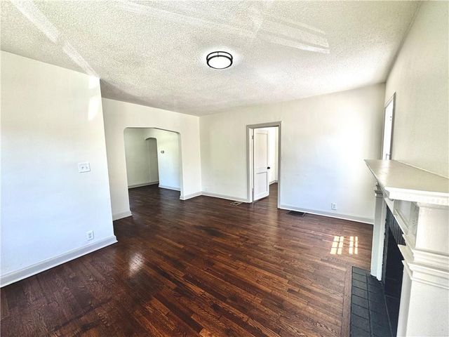 1905 S Maywood Avenue, Independence, MO 64052