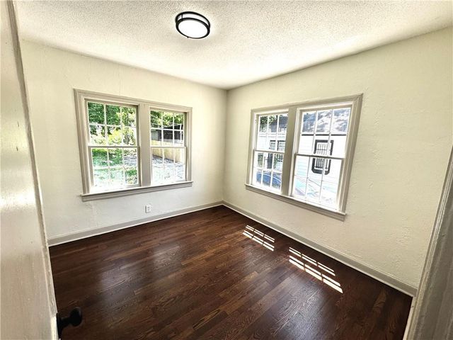 1905 S Maywood Avenue, Independence, MO 64052