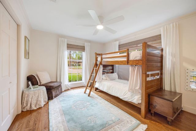 10011 Burgoyne Road, Houston, TX 77042