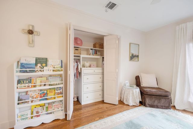 10011 Burgoyne Road, Houston, TX 77042