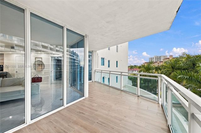3000 NE 188th Street 402, Aventura, FL 33180