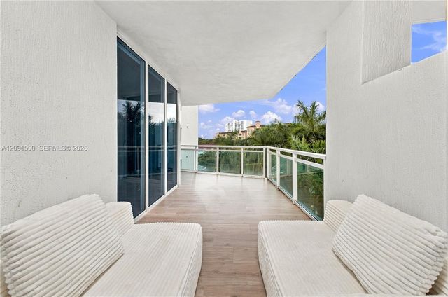 3000 NE 188th Street 402, Aventura, FL 33180