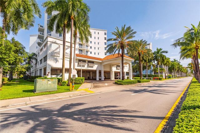3000 NE 188th Street 402, Aventura, FL 33180