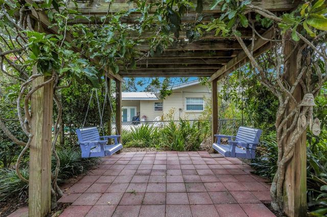 2634 COLLINS AVENUE, Lakeland, FL 33803