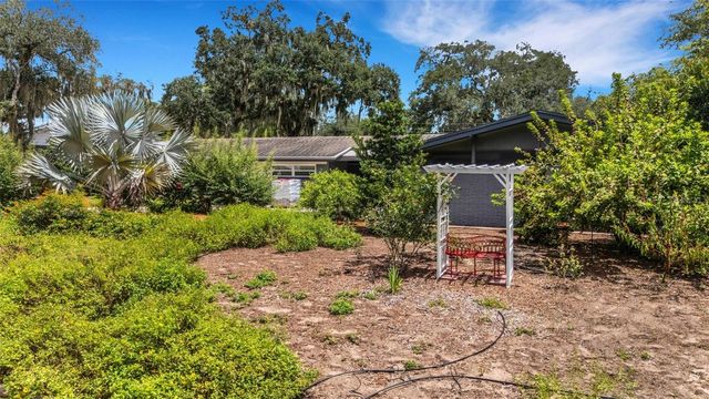 2634 COLLINS AVENUE, Lakeland, FL 33803