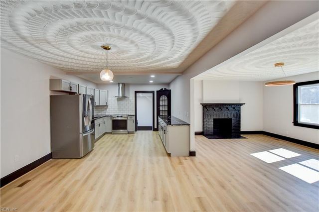 1943 Sycamore LN, Norfolk, VA 23523