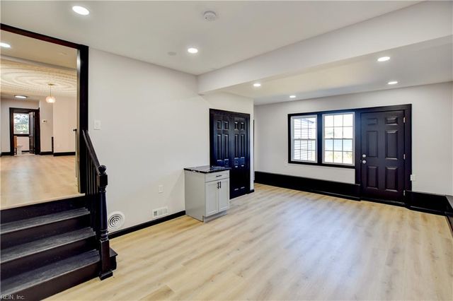 1943 Sycamore LN, Norfolk, VA 23523